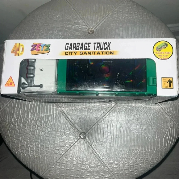 NWOT -kids garbage truck - Picture 2 of 3